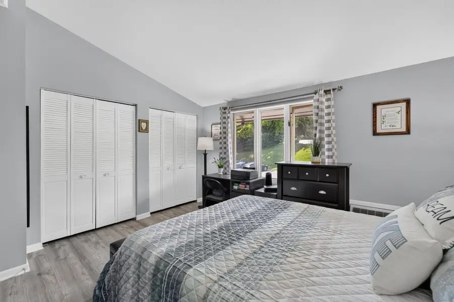 33 Lausanne Ct, Geneva, WI 53147 - #3