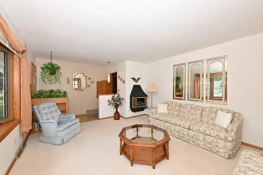 26624 Waubeesee Lake Dr, Wind Lake, WI 53185 - #2