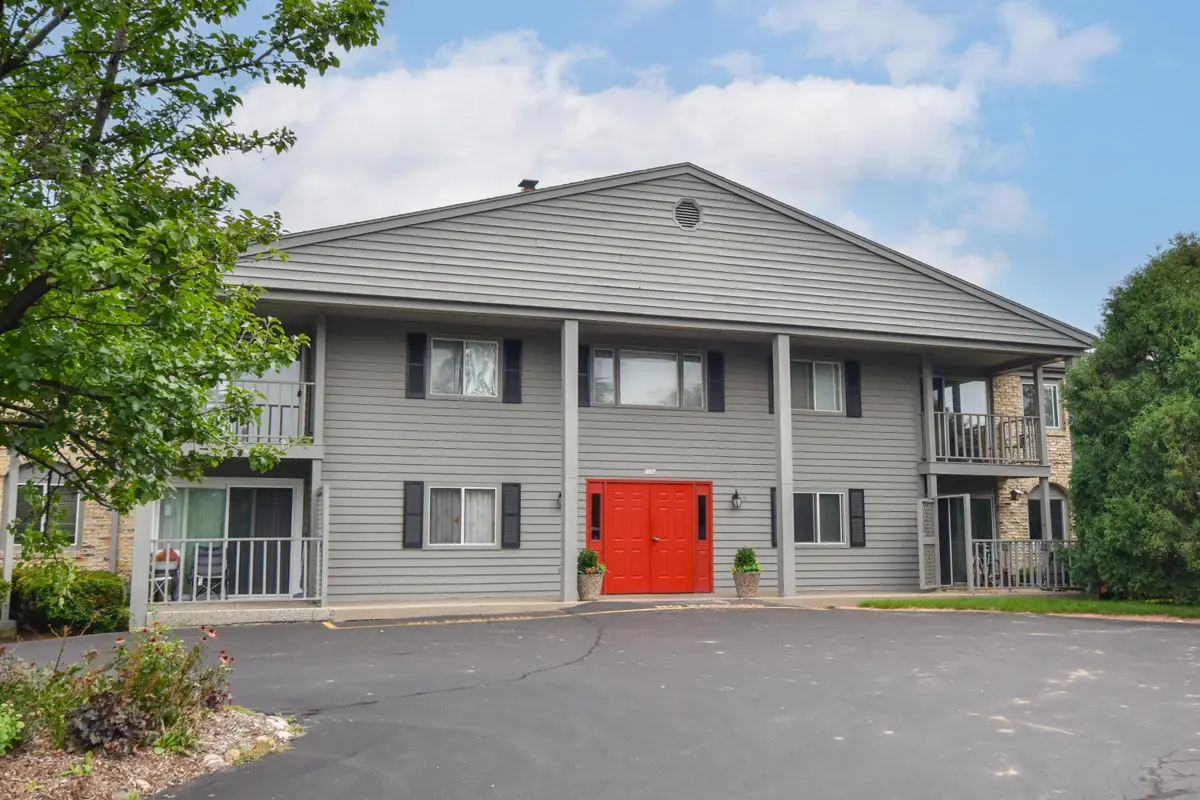 7234 N Green Bay Ave, Glendale, WI 53209 - #1