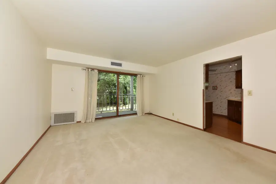 7234 N Green Bay Ave, Glendale, WI 53209 - #3