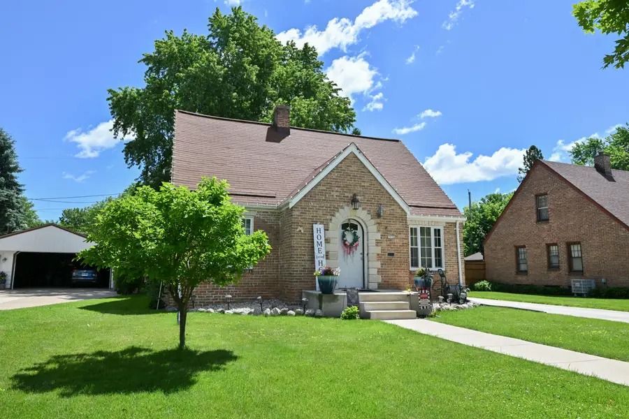 3550 S 58th St, Milwaukee, WI 53220 - #2