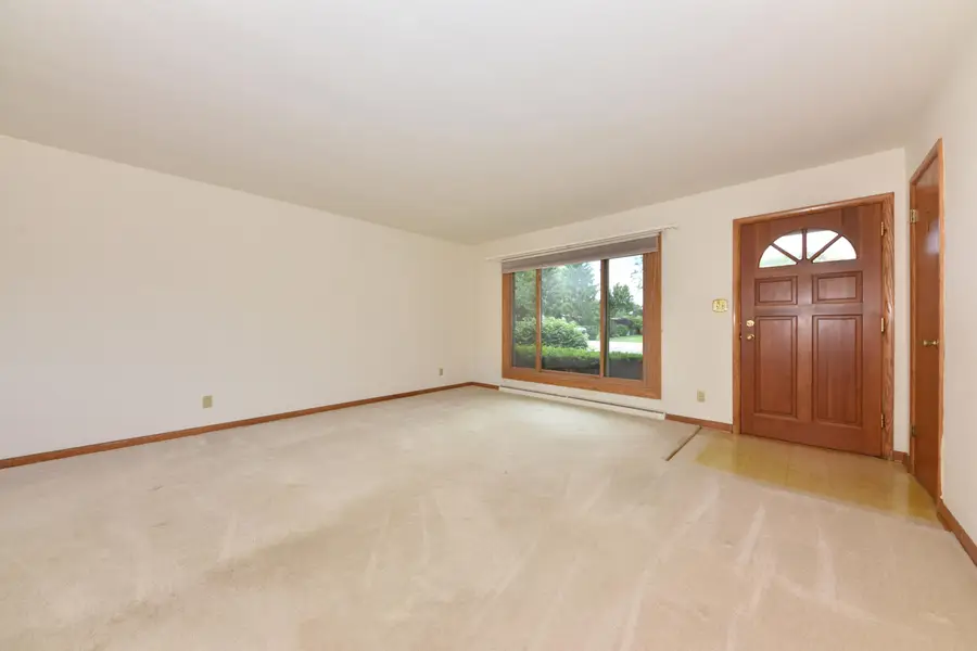 N79W16119 Community Dr, Menomonee Falls, WI 53051 - #3
