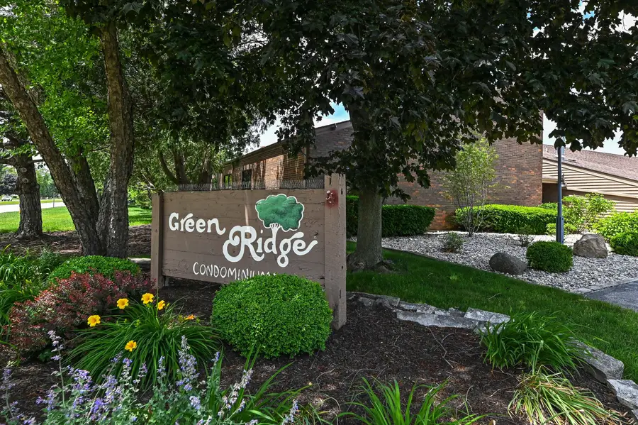 5843 Cambridge Cir, Mount Pleasant, WI 53406 - #2