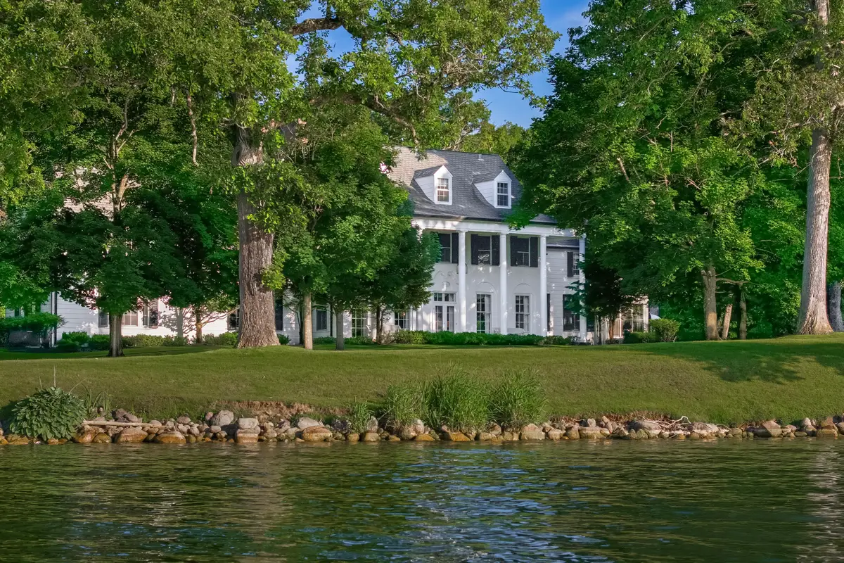 W3150 S Lakeshore Dr, Linn, WI 53147 - #1