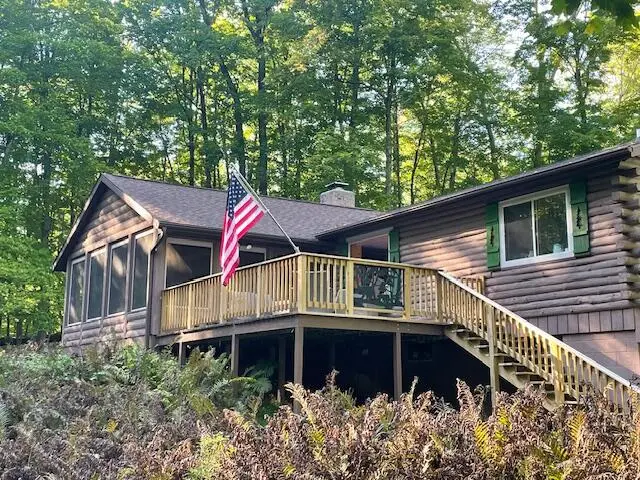 W6230 Olivia Ln, Crivitz, WI 54114 - #1