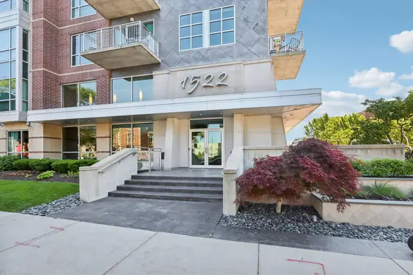 1522 N Prospect Ave, Milwaukee, WI 53202