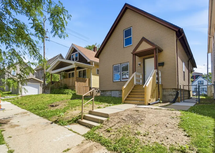 3156 N 24th Pl, Milwaukee, WI 53206 - #2
