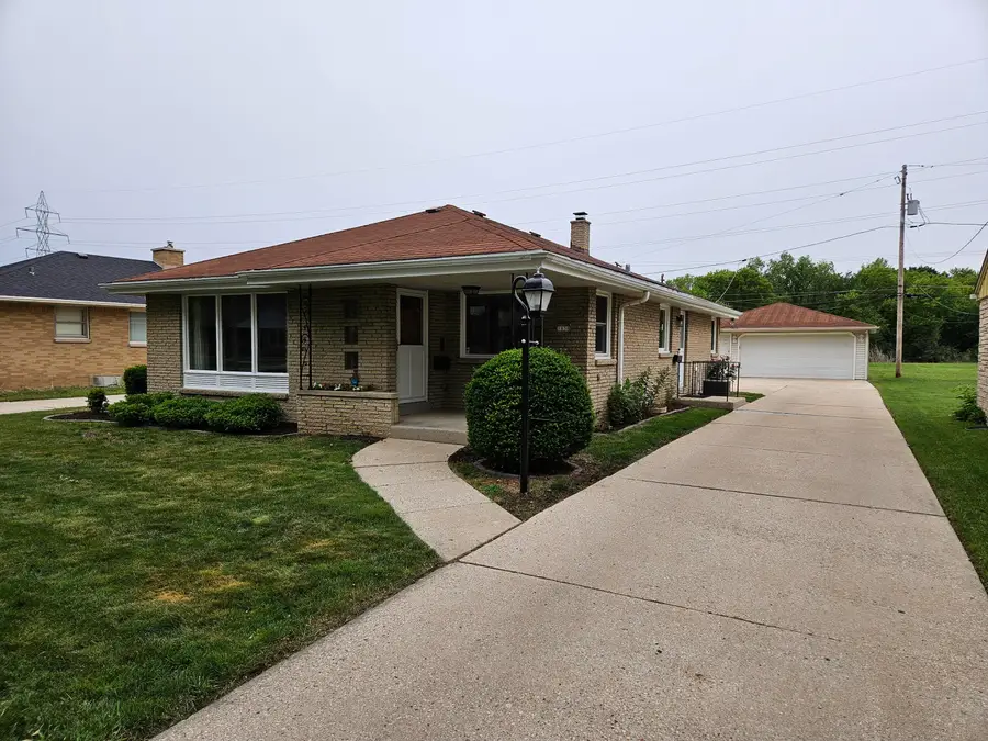 1838 W Plainfield Ave, Milwaukee, WI 53221 - #2