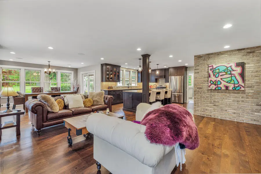 11344 N Lake Shore Dr, Mequon, WI 53092 - #2