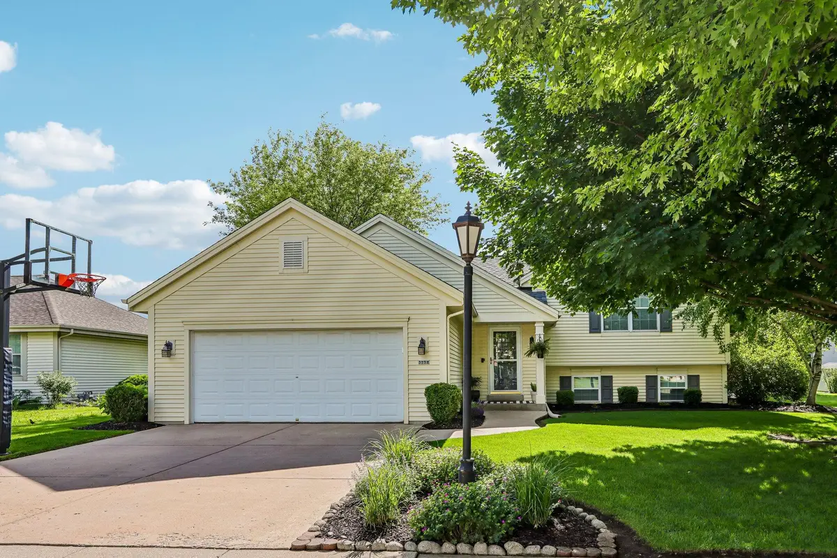 3737 Stillwater Cir, Waukesha, WI 53189 - #1