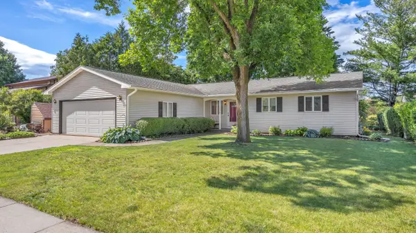 1160 W 19th Ave, Oshkosh, WI 54901
