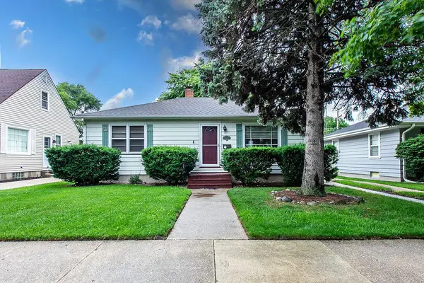 7013 43rd Ave, Kenosha, WI 53142