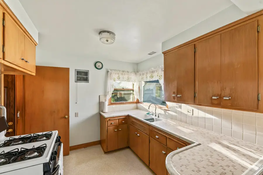 3148 S 30th St, Milwaukee, WI 53215 - #3