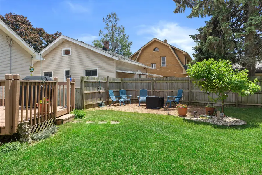 2834 Taylor Ave, Racine, WI 53405 - #2