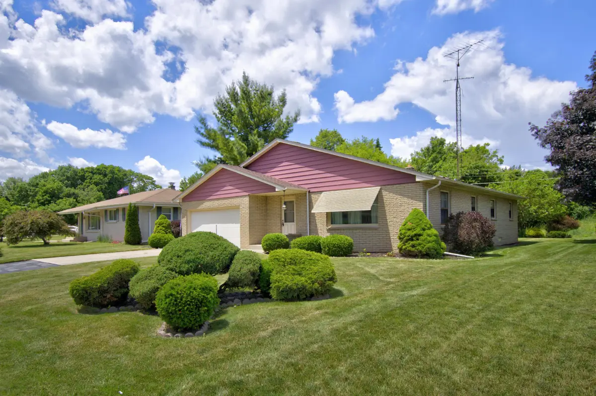 3168 Wheelock Dr, Racine, WI 53405 - #1