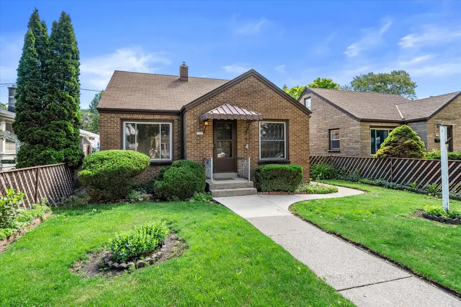3322 S Dayfield Ave, Milwaukee, WI 53207 - #2