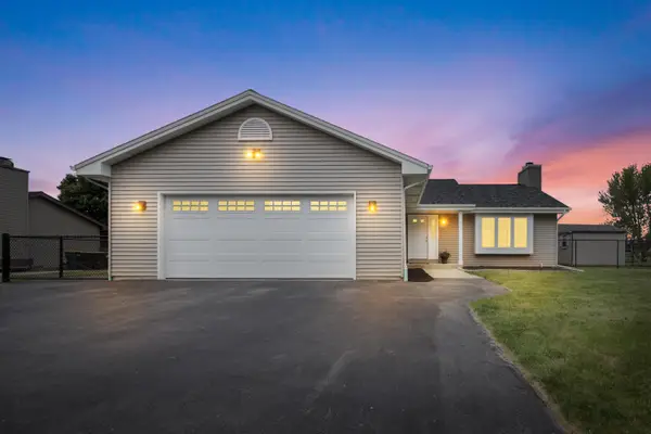 3800 E Elm Rd, Oak Creek, WI 53154
