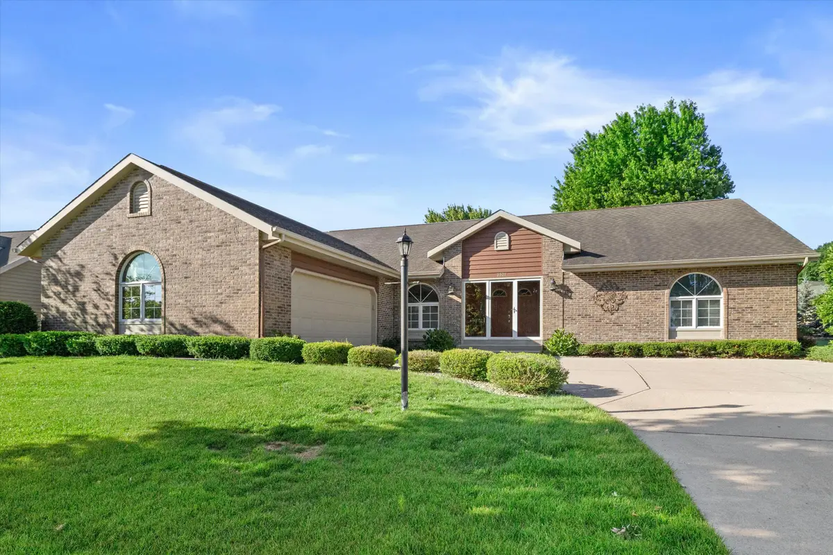 3521 13th Pl, Kenosha, WI 53144 - #1
