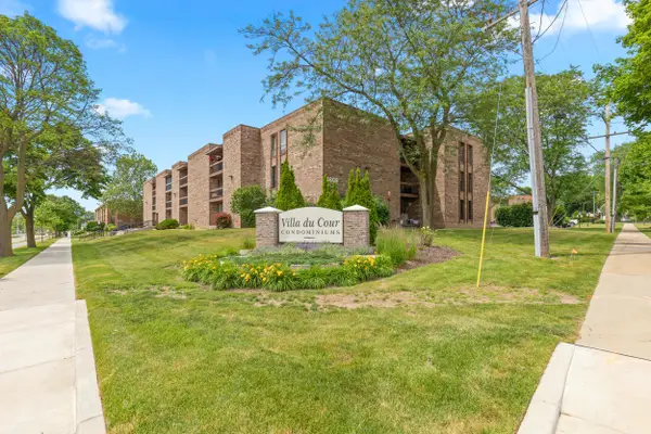 3609 N Tucker Pl, Milwaukee, WI 53222