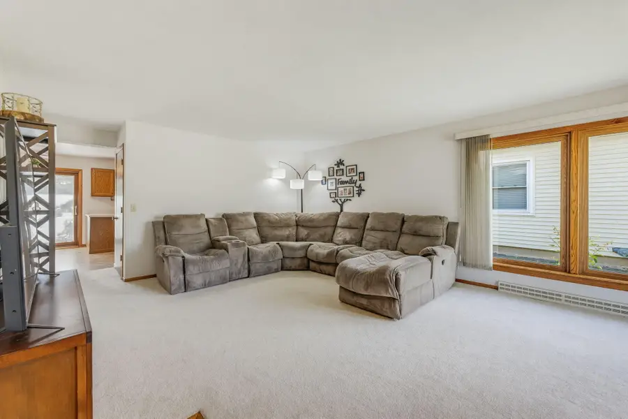 4656 N 118th St, Wauwatosa, WI 53225 - #2