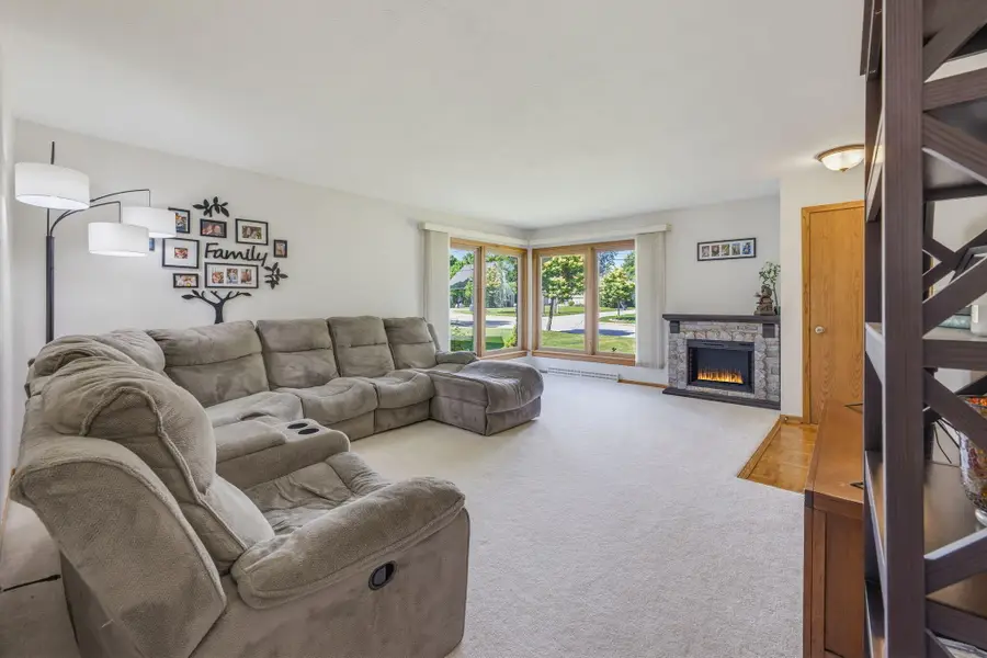 4656 N 118th St, Wauwatosa, WI 53225 - #3
