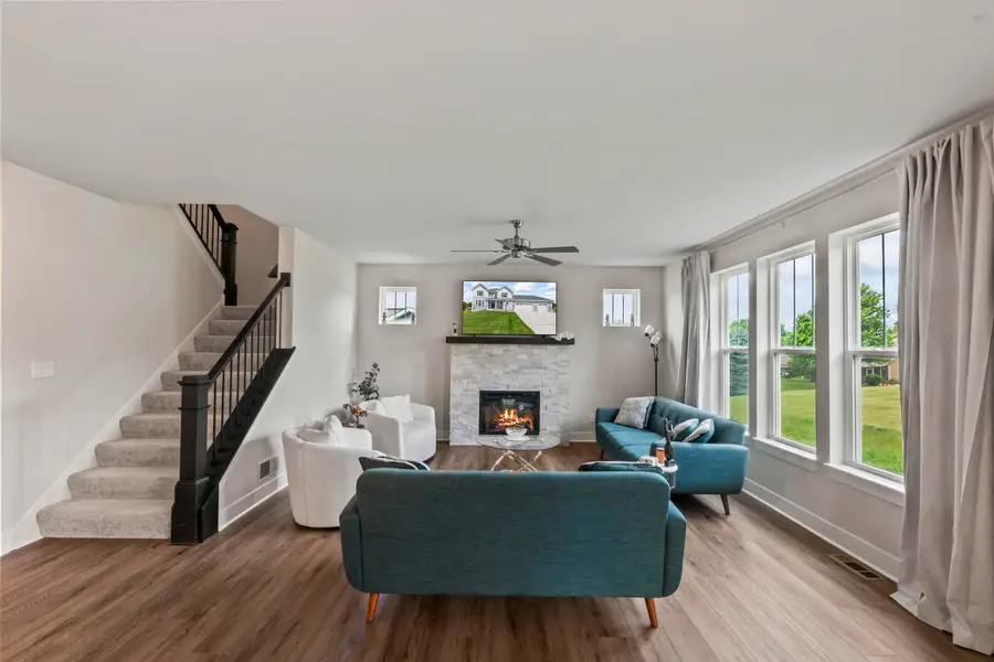 W193N5036 Rosemary Rdg, Menomonee Falls, WI 53051 - #3