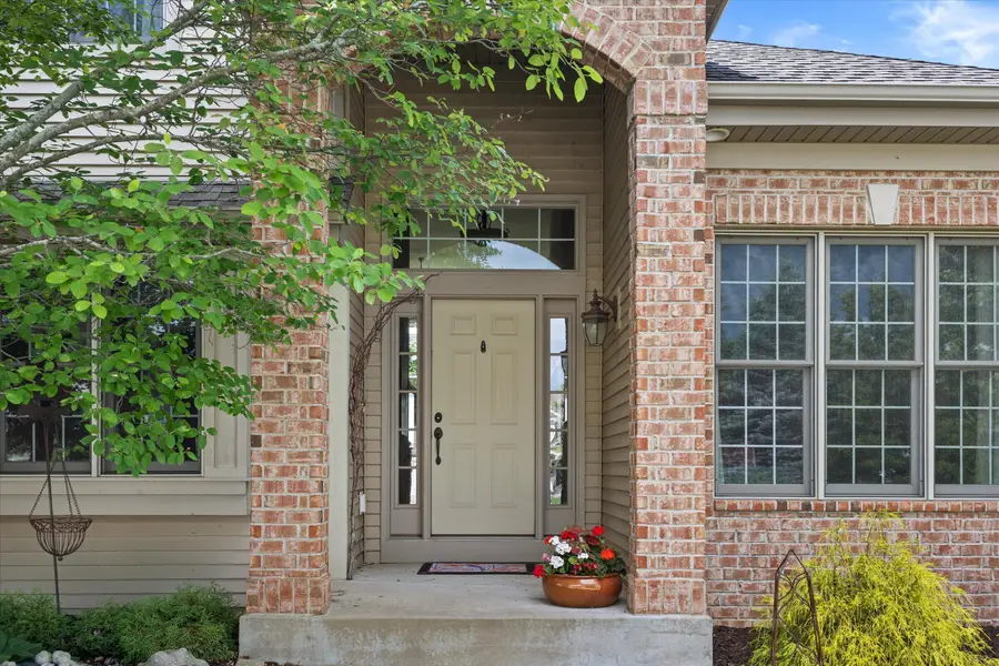 1822 Coach House Ct, Racine, WI 53406 - #3