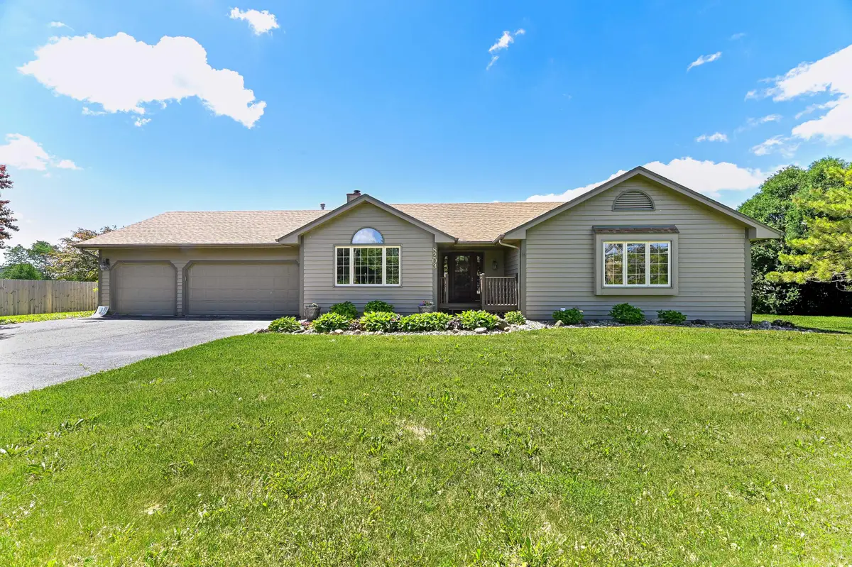 8203 Northwestern Ave, Caledonia, WI 53406 - #1
