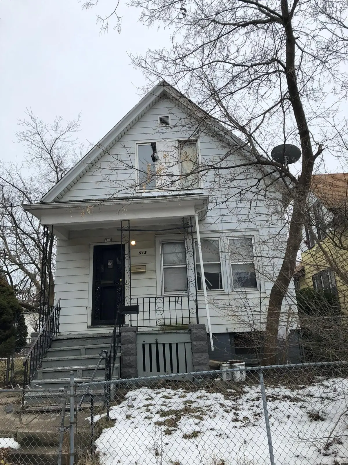913 W Hadley St, Milwaukee, WI 53206 - #1
