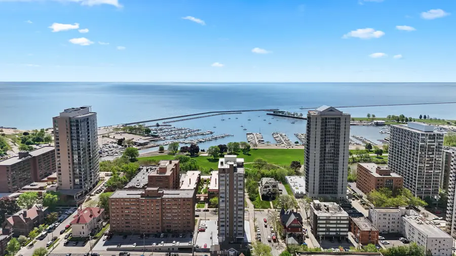 1707 N Prospect Ave, Milwaukee, WI 53202 - #2