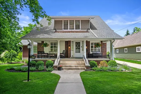 N65W5716 Columbia Rd, Cedarburg, WI 53012