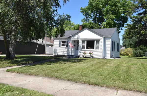 2030 Webster St, Racine, WI 53406