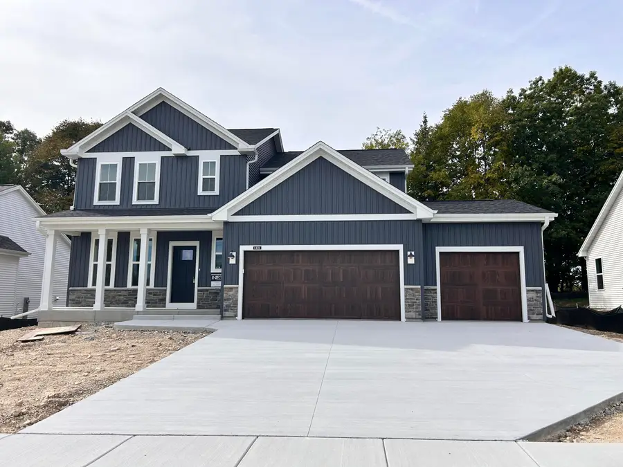 1131 Mount Vernon Dr, Hartford, WI 53027 - #2