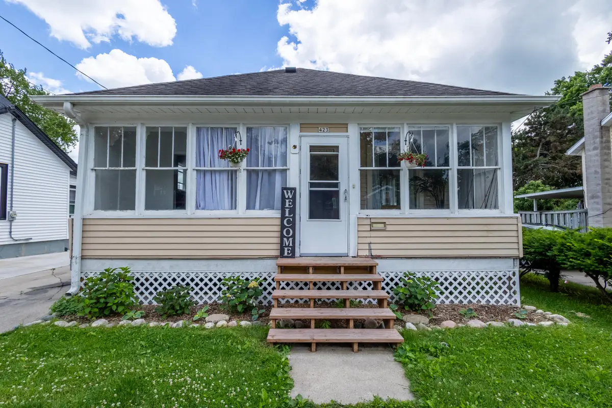 423 W South St, Oconomowoc, WI 53066 - #1