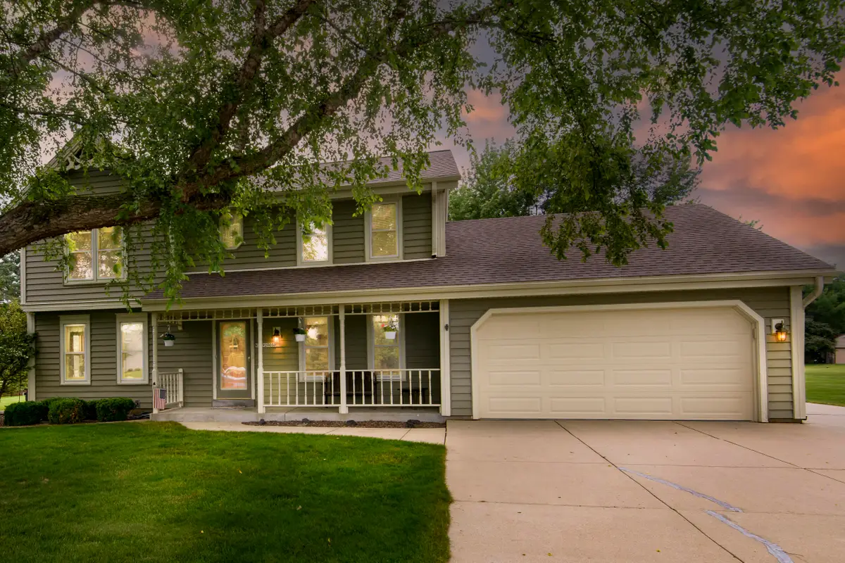 N75W28050 Schmidt Ln, Merton, WI 53029 - #1