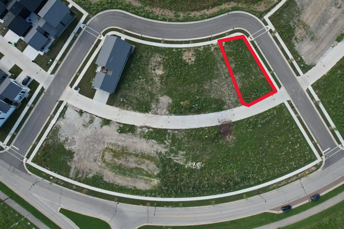 9437 S Cypress Pl, Oak Creek, WI 53154 - #1