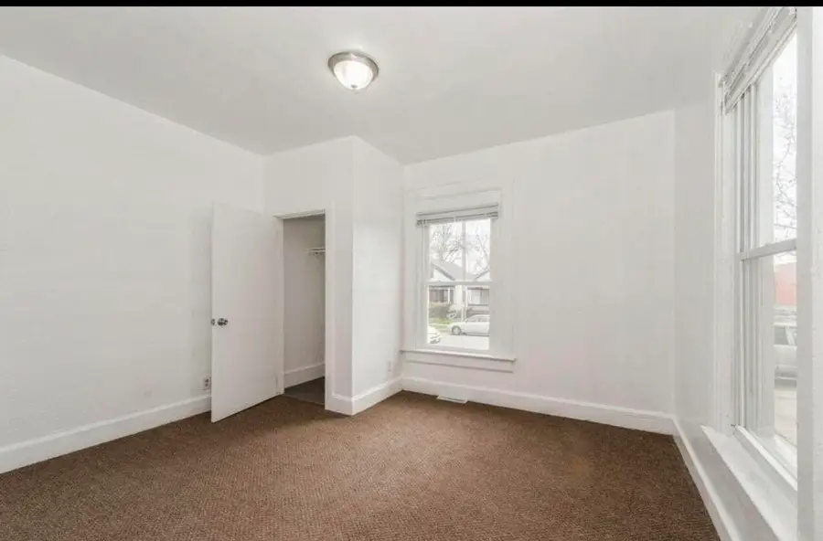 922 Racine St, Racine, WI 53403 - #3