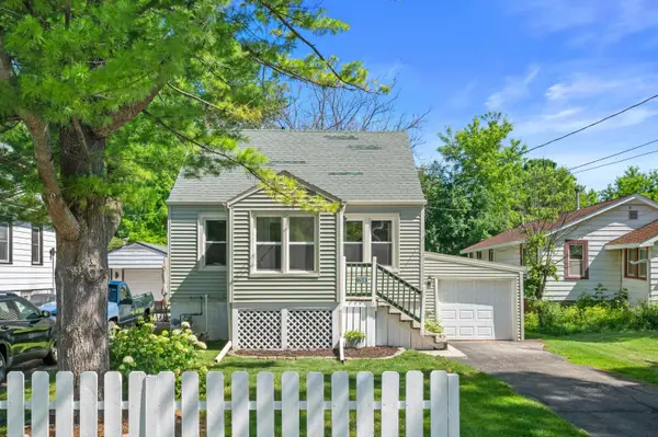 12516 W Meadow Ln, New Berlin, WI 53151