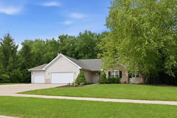 3130 Rockport Park Dr, Janesville, WI 53548