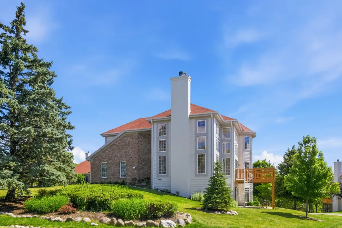 1505 Highland Dr, Lake Geneva, WI 53147 - #1
