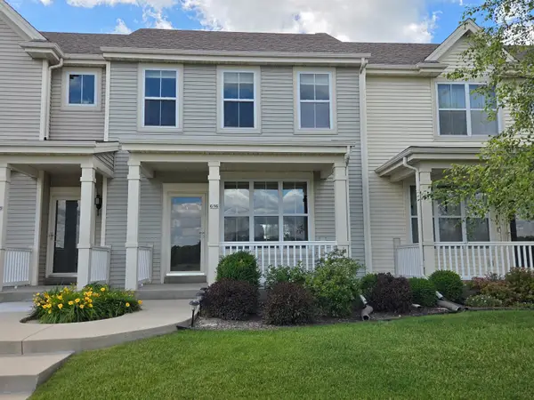 616 Hunter Oaks Blvd, Watertown, WI 53094
