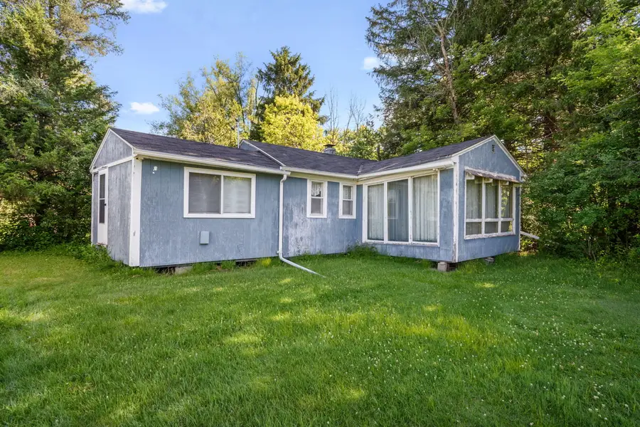 1395 Lakeview Rd, West Bend, WI 53090 - #3