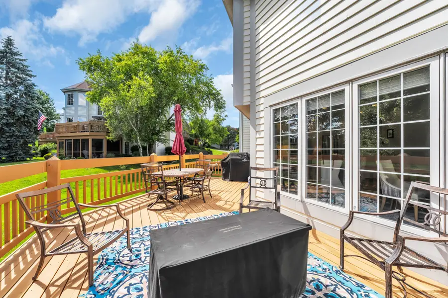 1424 Highland Dr, Geneva, WI 53147 - #3