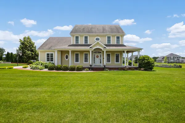 N75W24615 Overland Rd, Sussex, WI 53089
