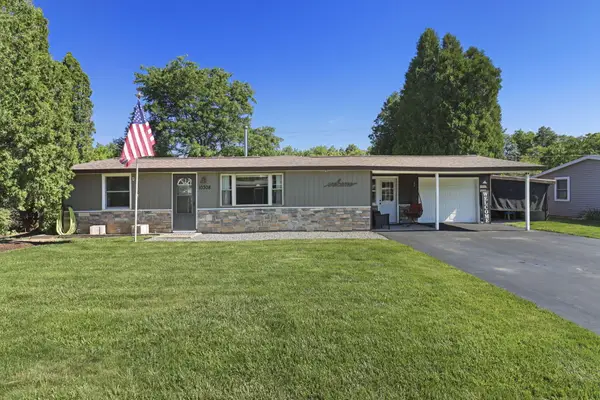 10308 Root River Dr, Caledonia, WI 53108