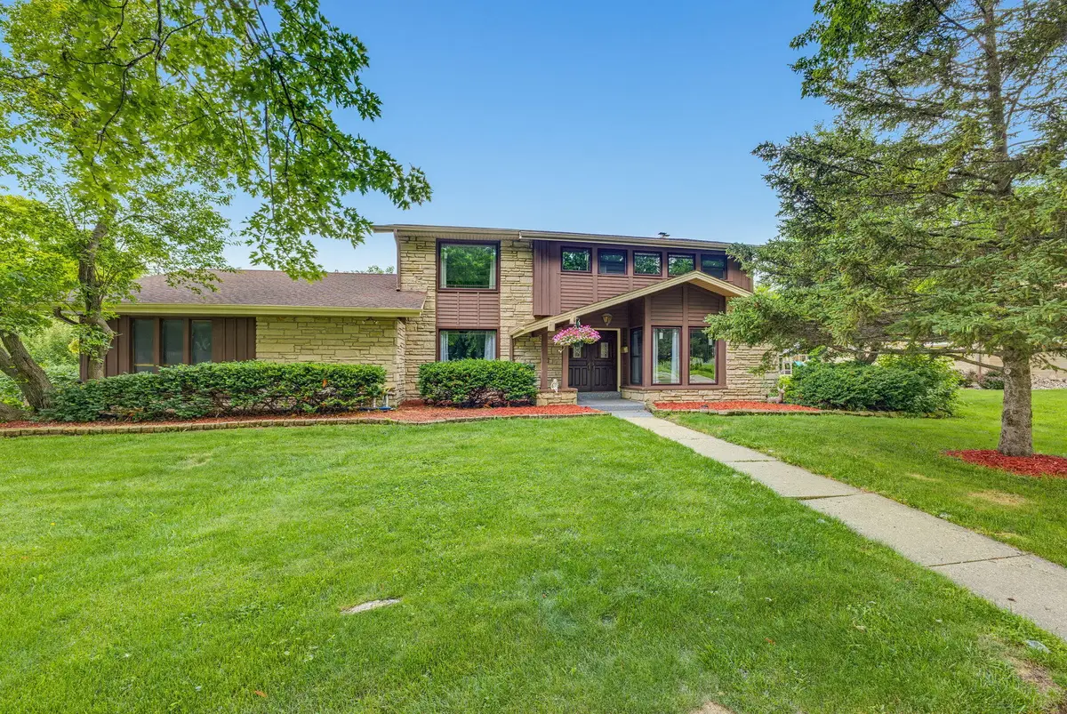 5050 Spruce Ct, Greendale, WI 53129 - #1
