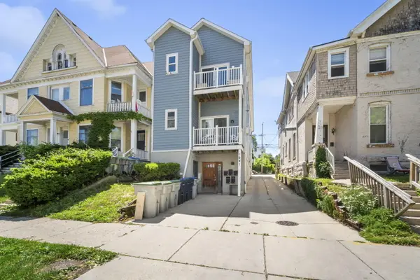 1641 N Franklin Pl, Milwaukee, WI 53202