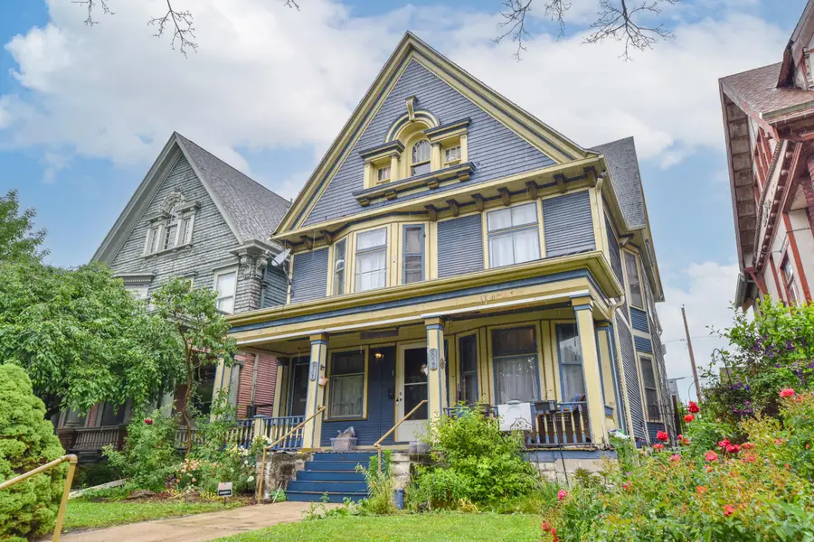 2926 W Mckinley Blvd, Milwaukee, WI 53208 - #2