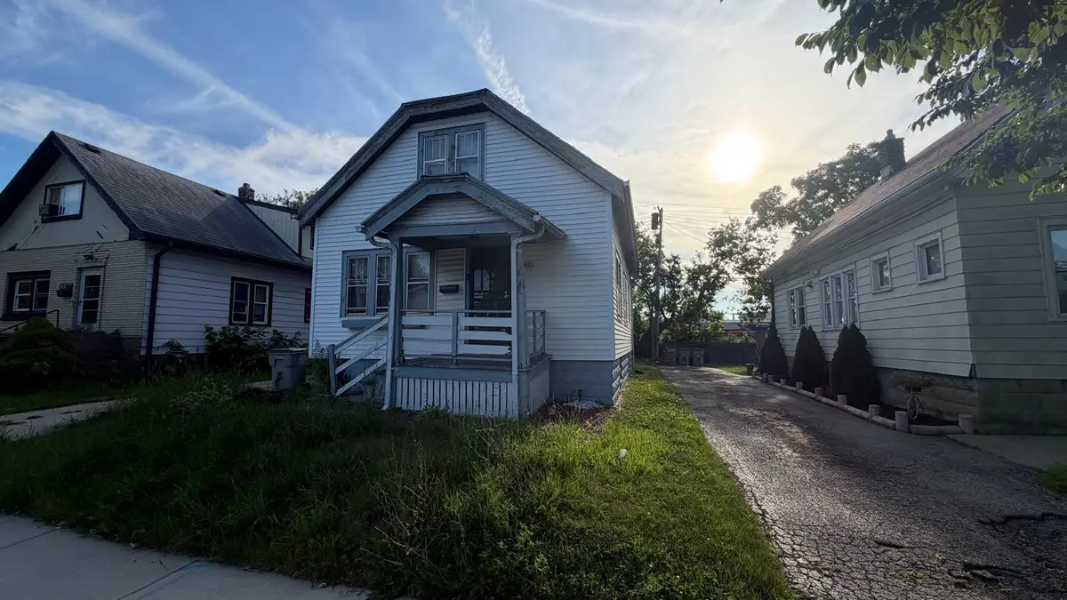 4083 N 51st Blvd, Milwaukee, WI 53216 - #1
