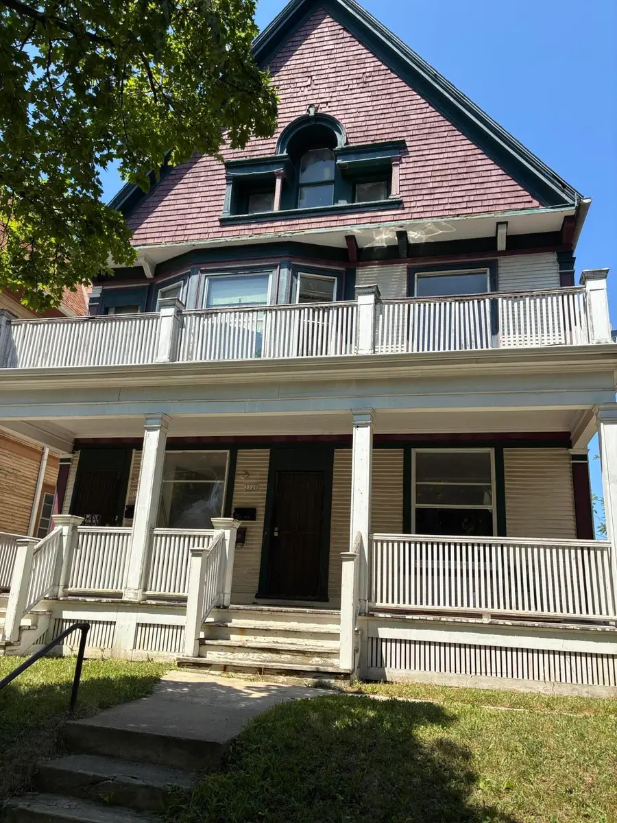 3320 W Saint Paul Ave, Milwaukee, WI 53208 - #2